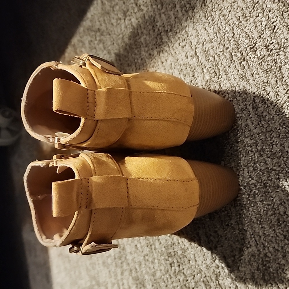 Qupid Zillion Style Booties Color Camel And Stret… - image 6